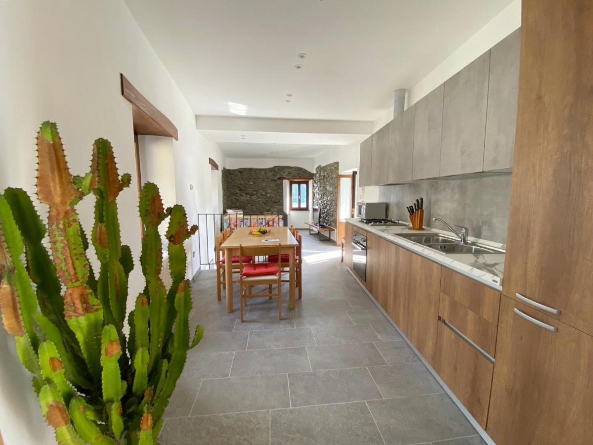Musso Independent Stone House With Lake View מראה חיצוני תמונה