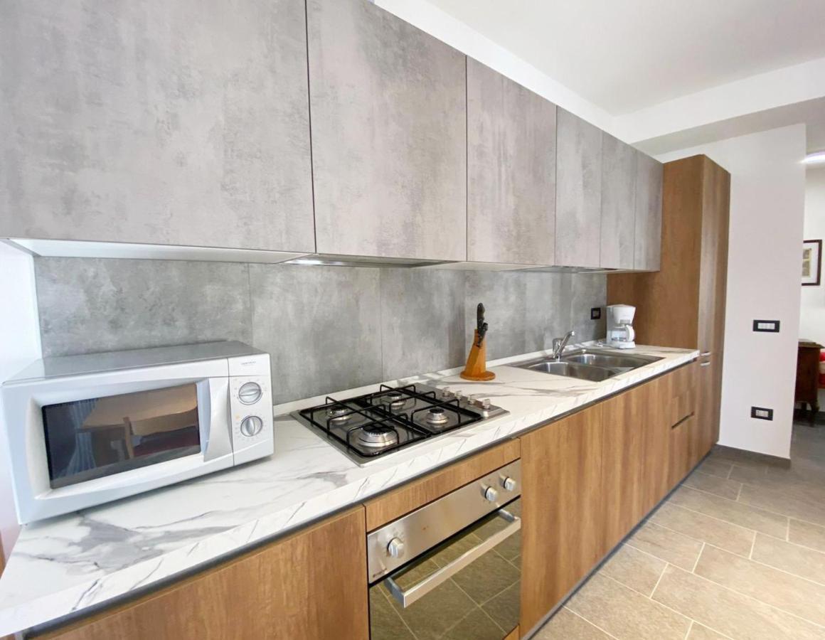 Musso Independent Stone House With Lake View מראה חיצוני תמונה
