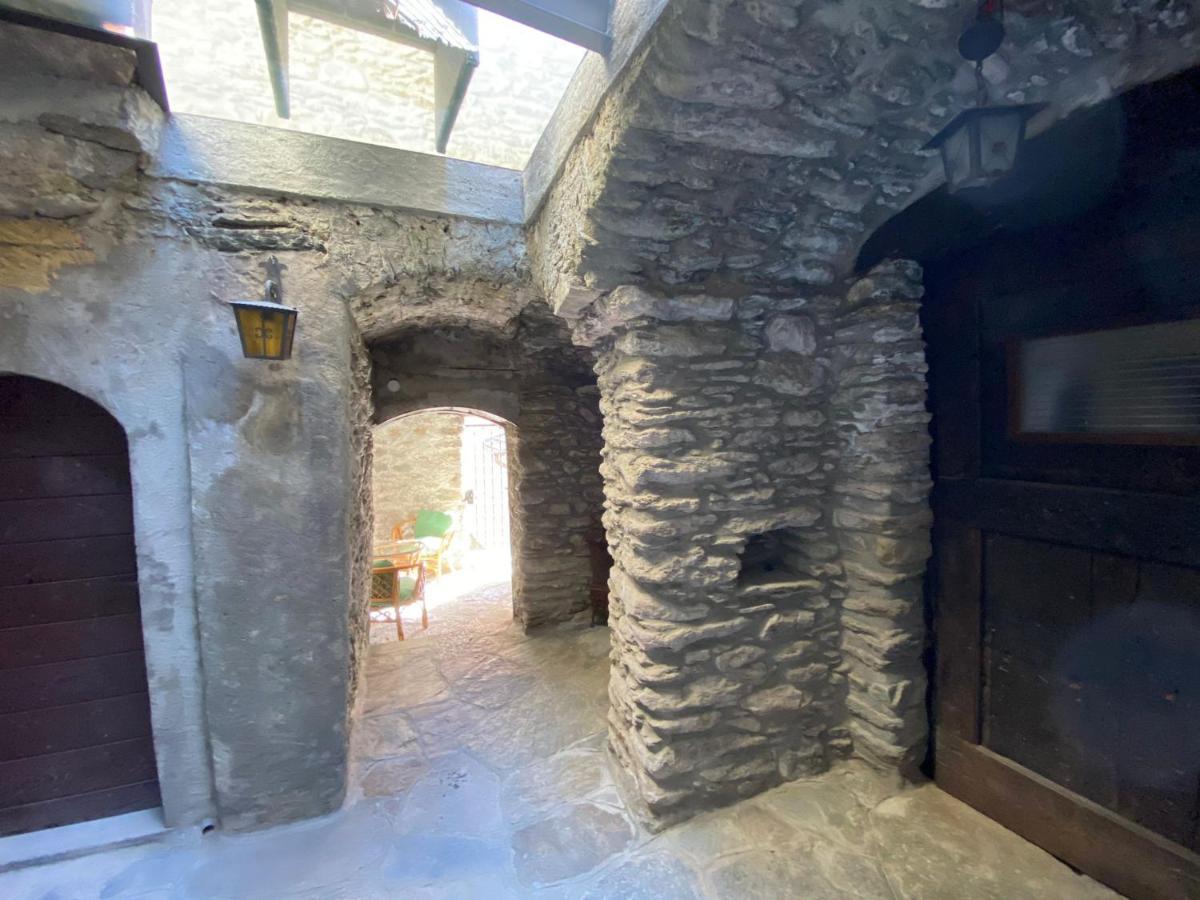 Musso Independent Stone House With Lake View מראה חיצוני תמונה